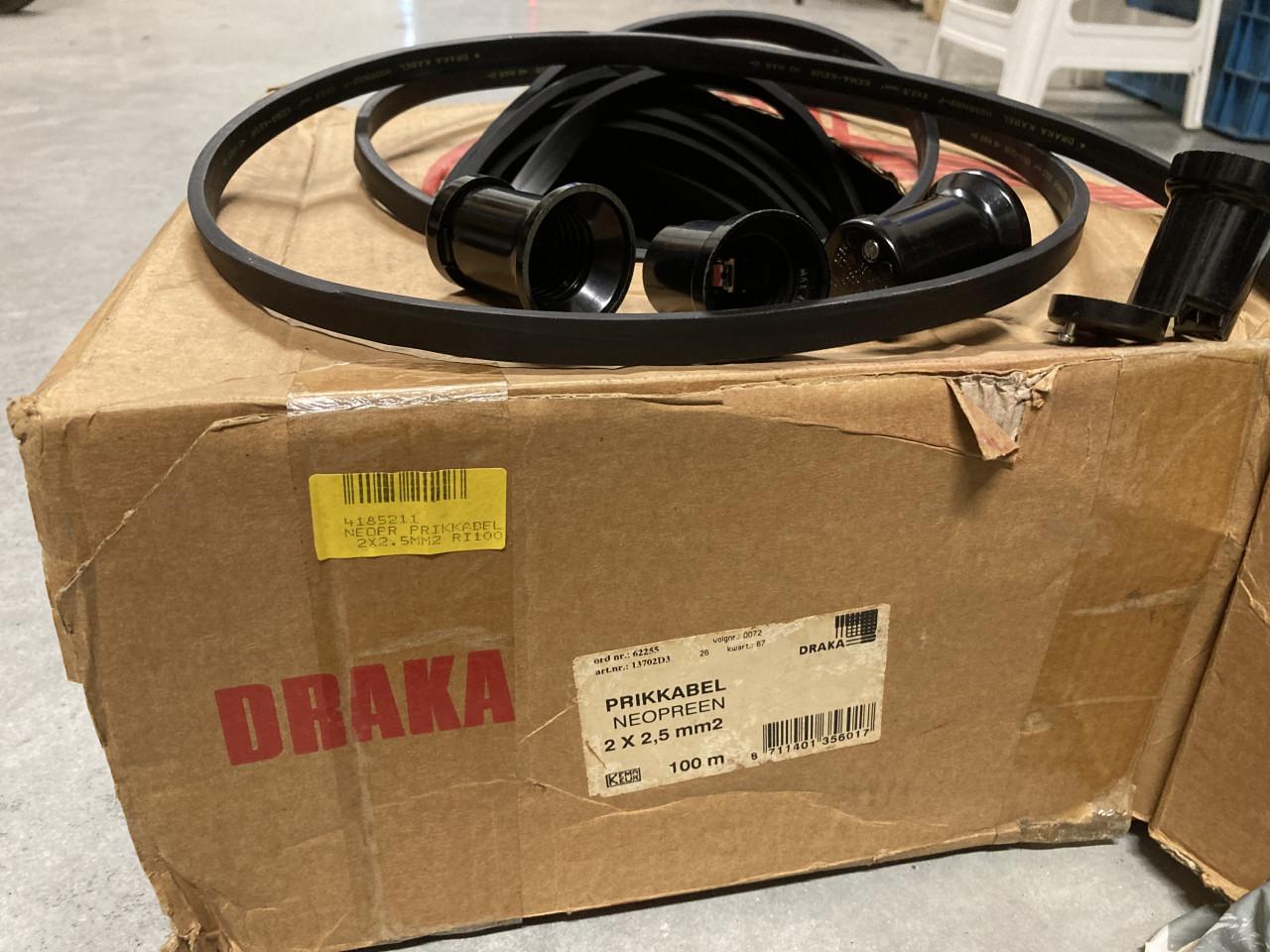 Prikkabel zwart + fittingen