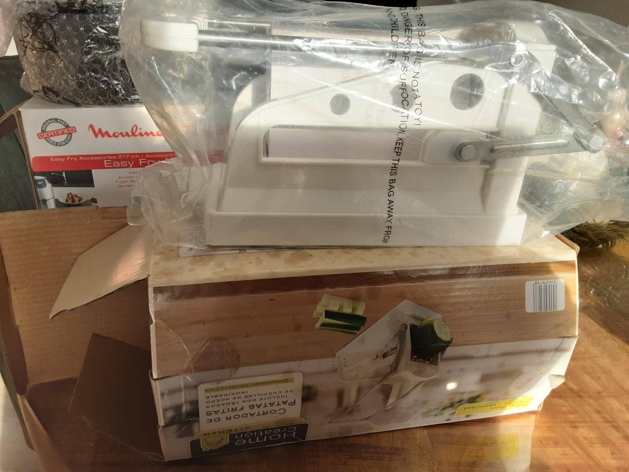 Nieuw in doos frietsnijder