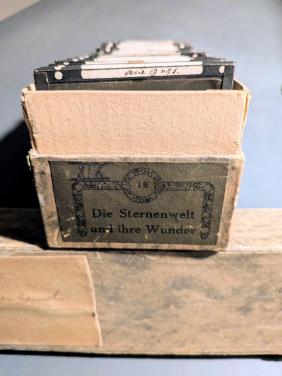 Doos met 25 glasdia's 'Sterrenhemel'