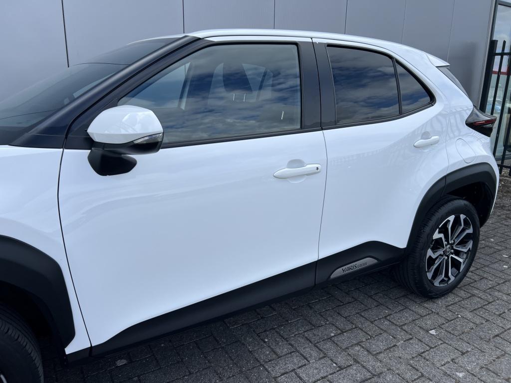 Toyota Yaris Cross 1.5 hybrid first ed. | nl auto | dealerondehouden |