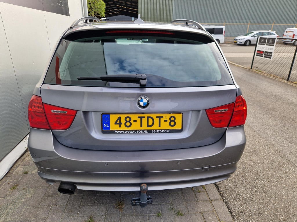 BMW 3-serie touring 320i high executive