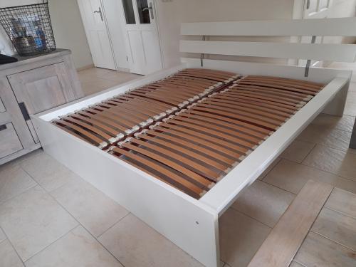 Verstelbaar 2 Persoons bed 180 x 200 (in goede staat )