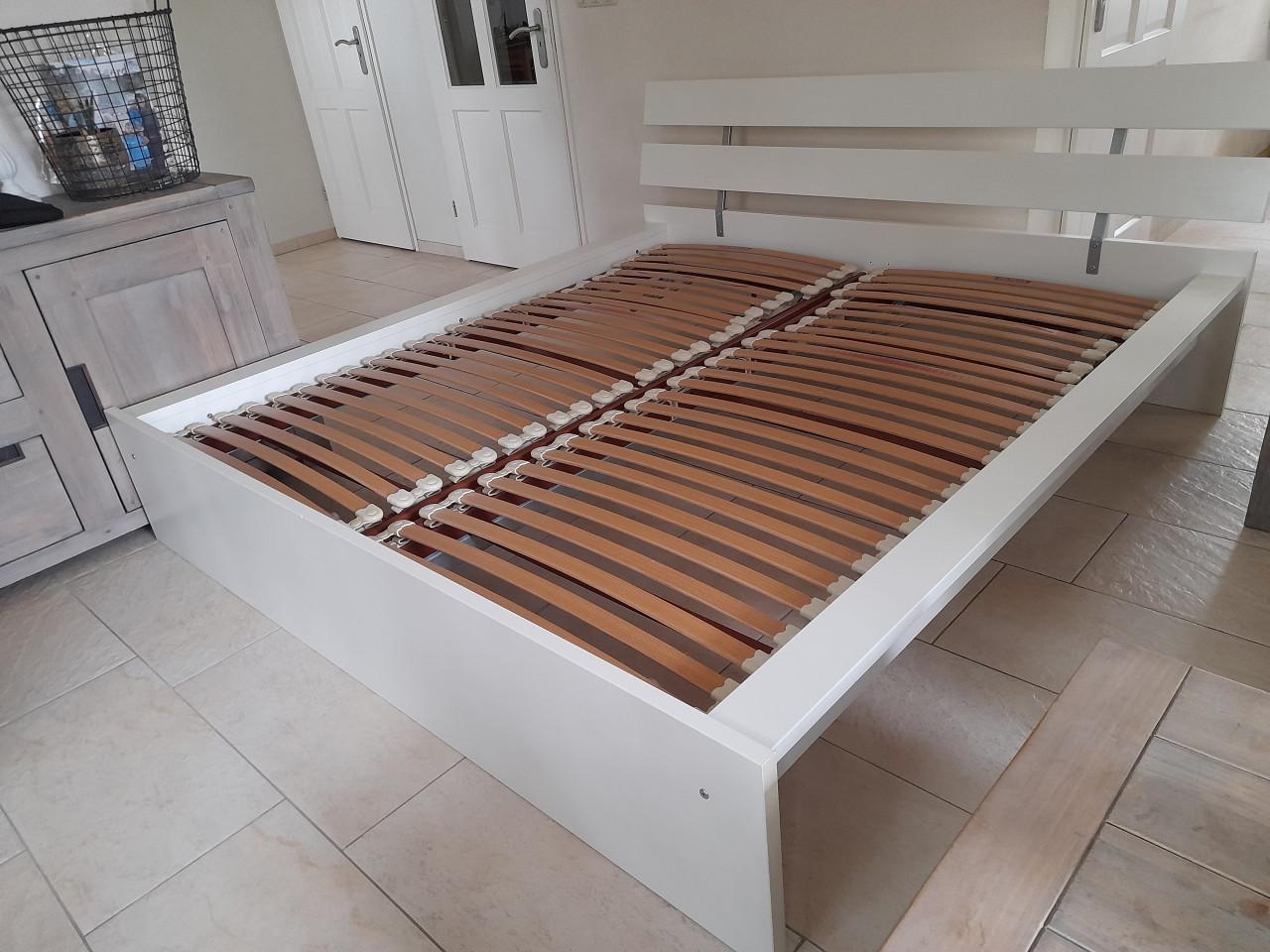 Verstelbaar 2 Persoons bed 180 x 200 (in goede staat )