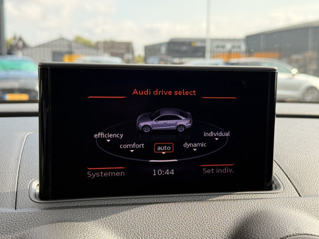 Audi A3 limousine 1.4 tfsi ambiente pro line | stoelverwarming | parkeersen