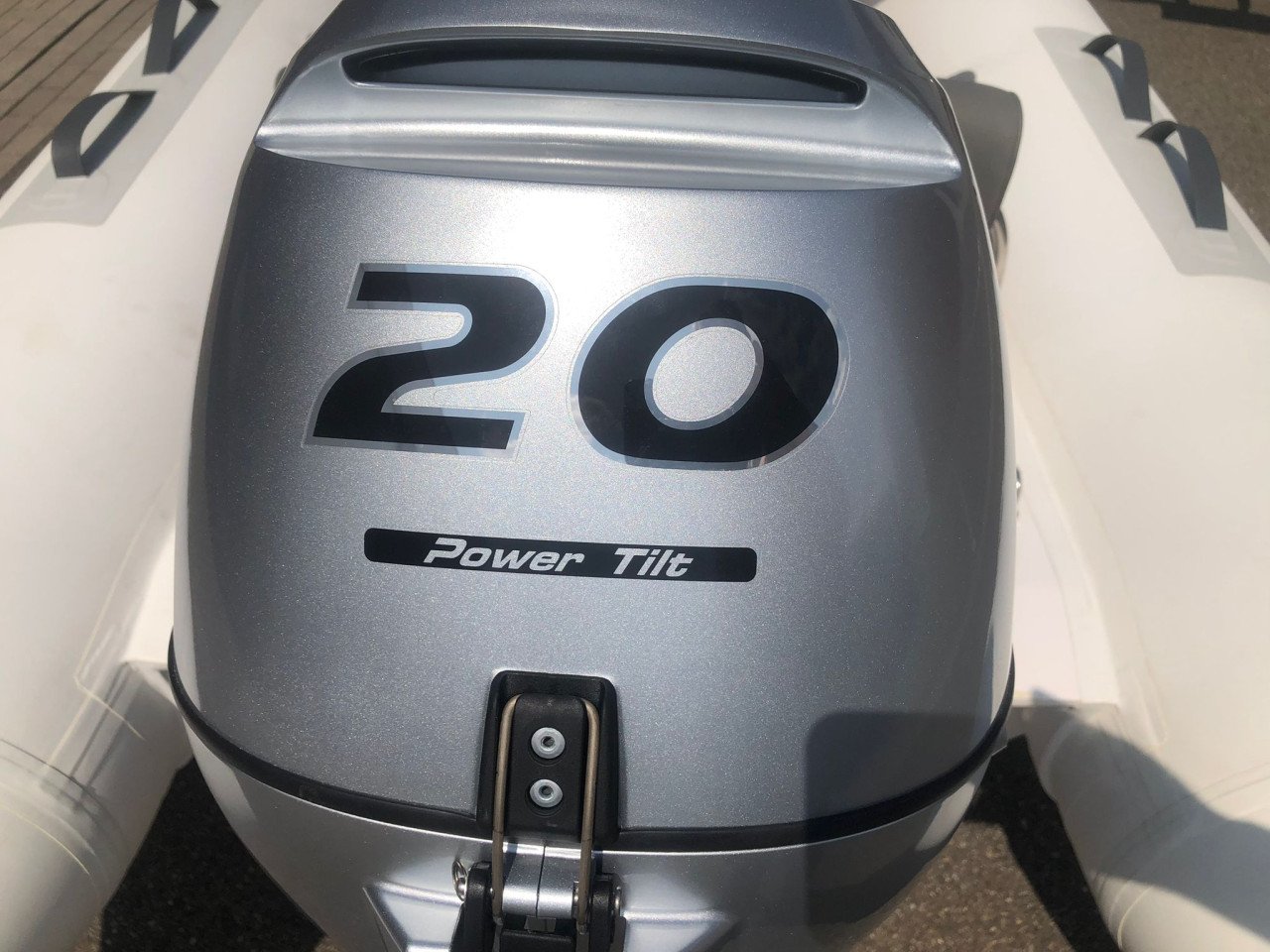 Coralsea 320 Polyester Rib met Honda BF20 SRTU