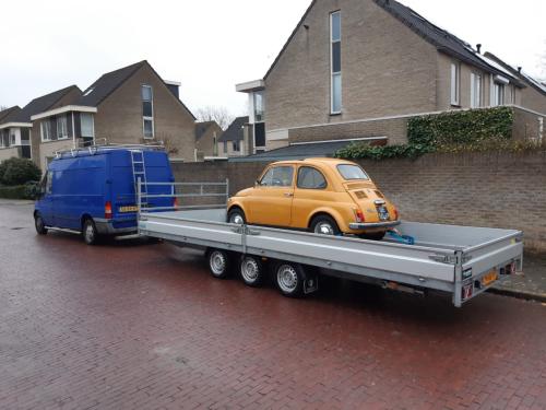 Te Huur: Grote autoambulance / aanhangwagen.