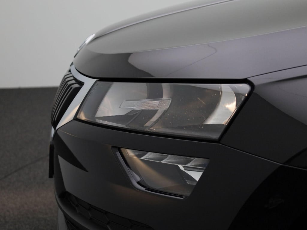 Skoda Karoq 1.0 tsi business edition | navigatie | apple carplay / android 