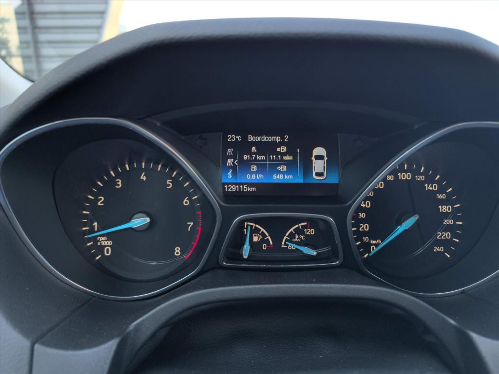 Ford Focus 1.0 ecoboost 5-deurs titanium | carplay | trekhaak | nwe distrib