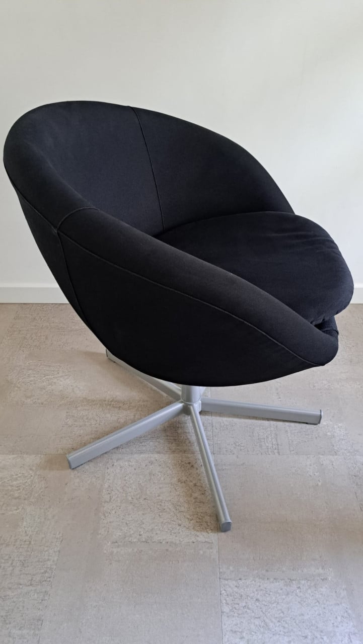 2 draaistoelen Ikea Skruvsta zwart