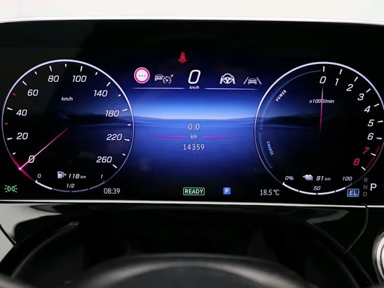 Mercedes-Benz E-Klasse estate 300 e sport edition amg line | panorama schui