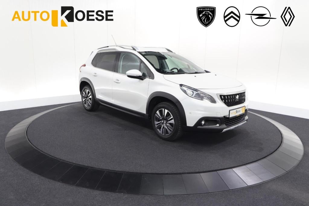 Peugeot 2008 puretech 110 eat6 allure | trekhaak | apple carplay | parkeers