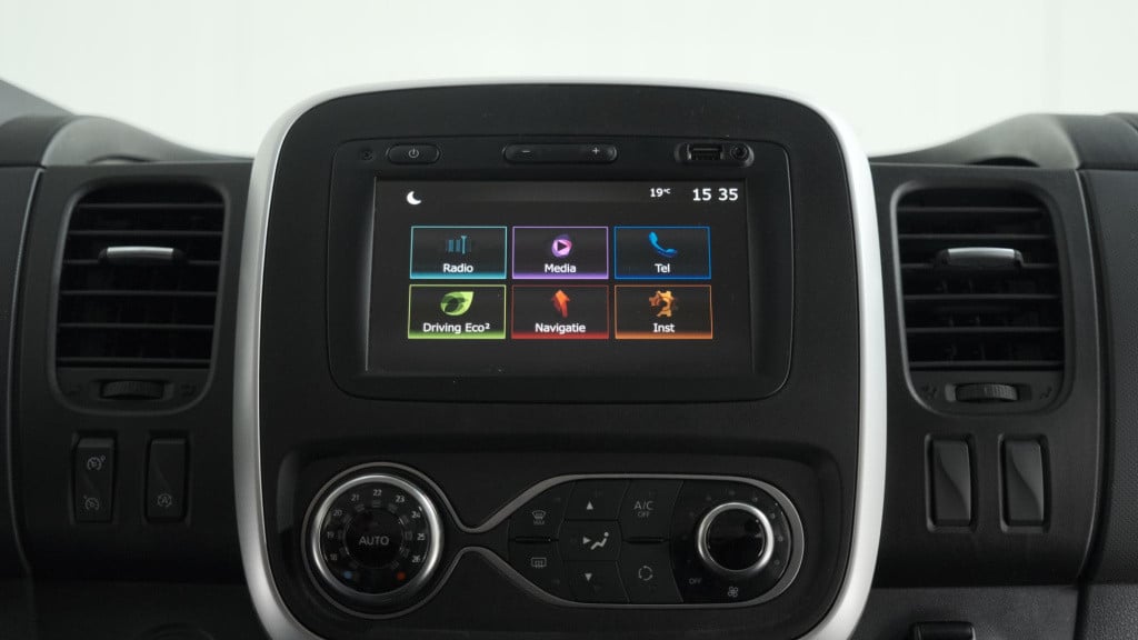 Renault Trafic 2.0 dci 170 t29 l2h1 dc comfort | navi | trekhaak | camera |