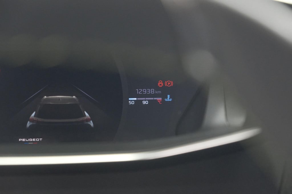 Peugeot 2008 puretech 130 eat8 gt | 360 camera | stoelmassage | adaptieve c