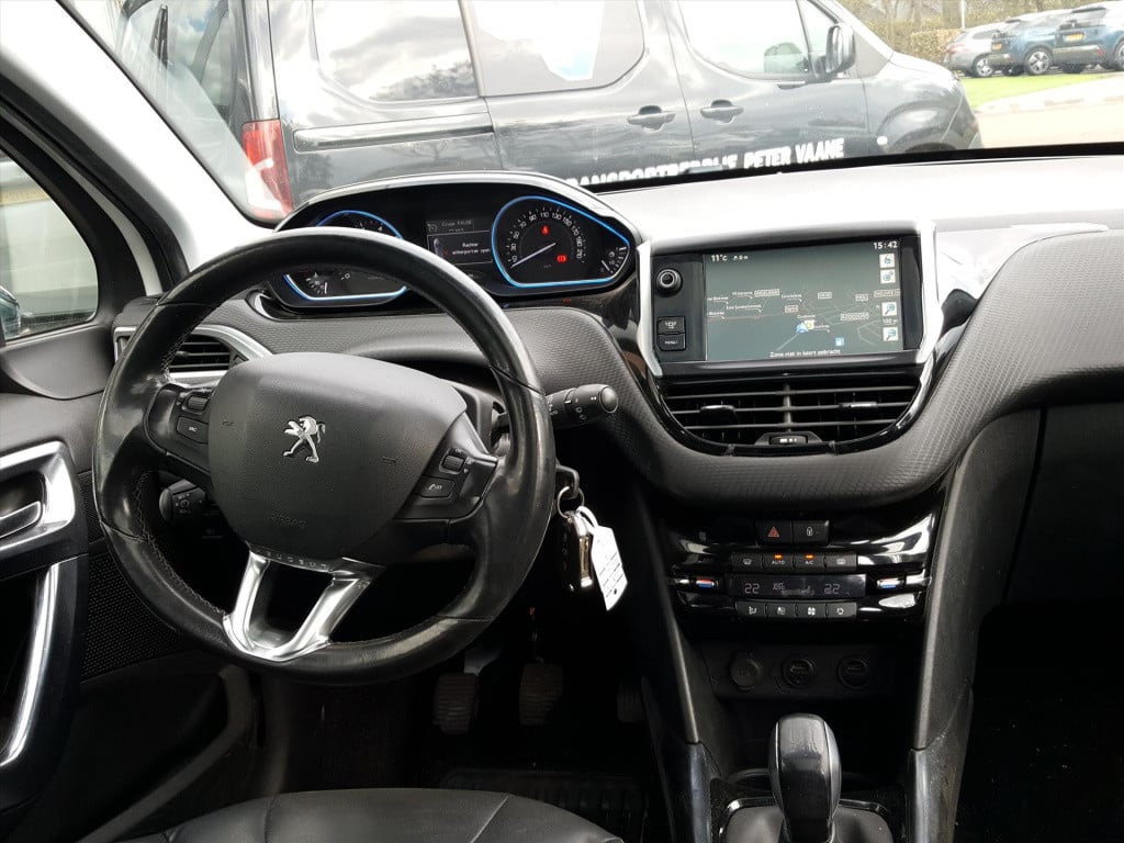 Peugeot 2008 1.6 vti 120pk allure navigatie | trekhaak | cruise & climate c