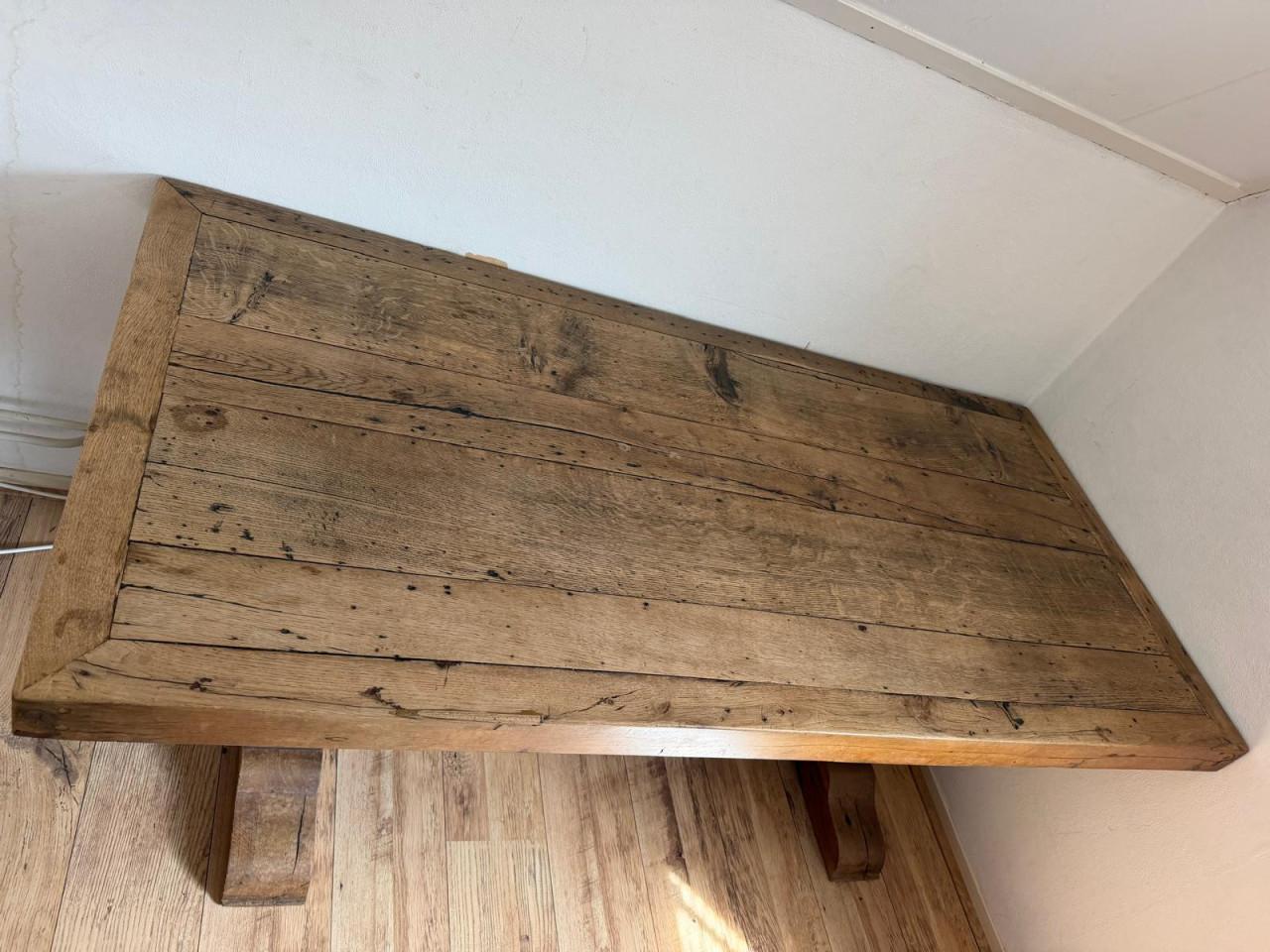 Eikenhouten tafel