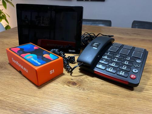 Senioren telefoon, dementie telefoon, dementie klok