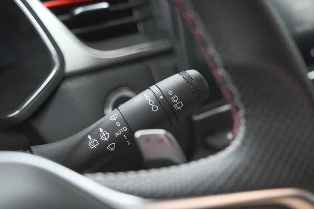 Renault Captur mild hybrid 140 edc r.s. line | camera | navigatie | stoelve