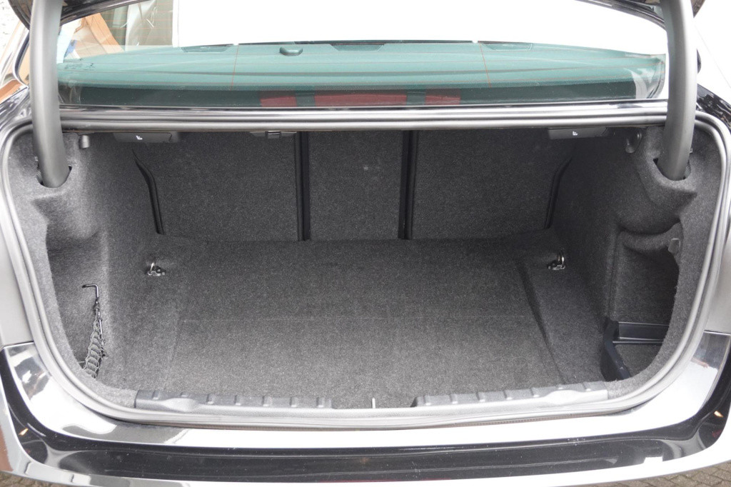 BMW 3-serie 320i executive