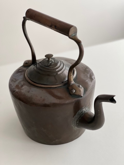 Mooie antieke koperen waterketel