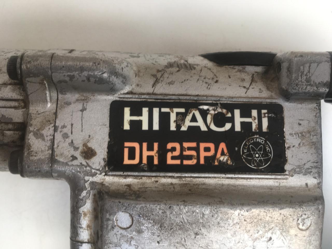 Boorhammer hitachi sds dh25pa 650 watt in goede staat