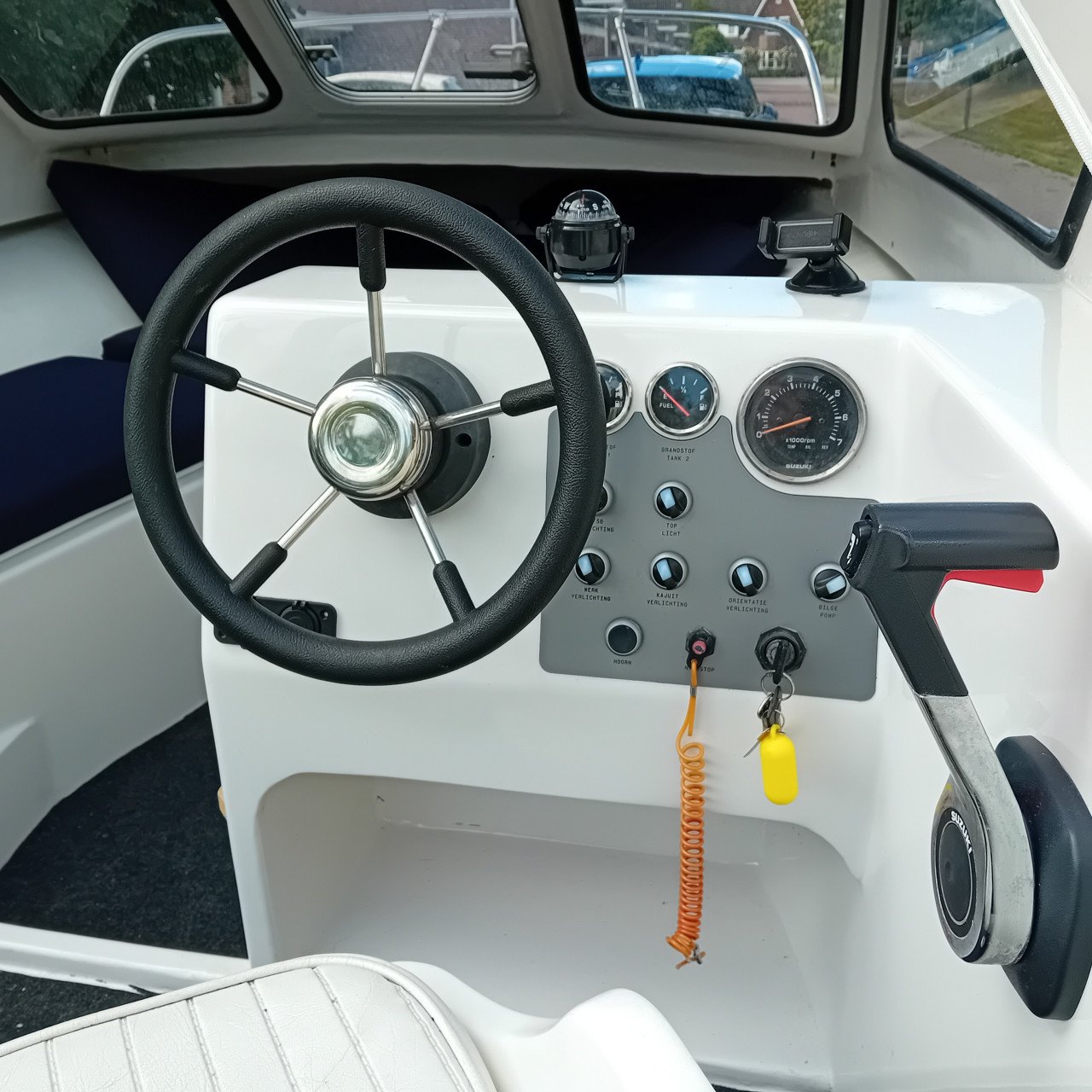 Motorboot Beekman 505 + 50pk Suzuki + zeilkap + trailer