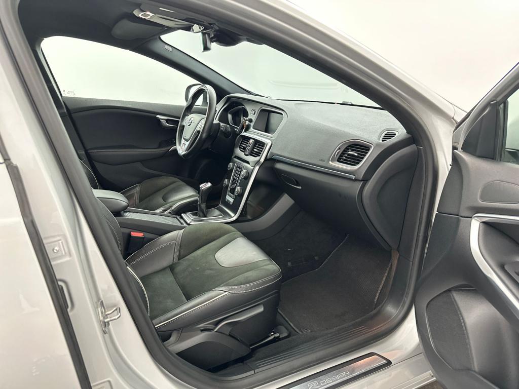 Volvo V40 1.5 t2 r-design