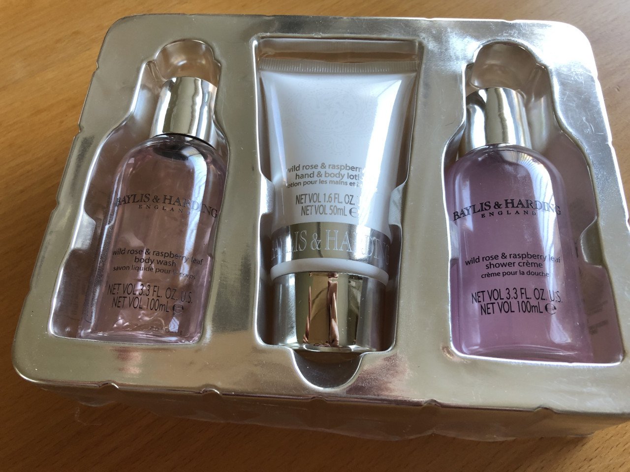 Te koop geschenkset van "Baylis & Harding".(nieuw).