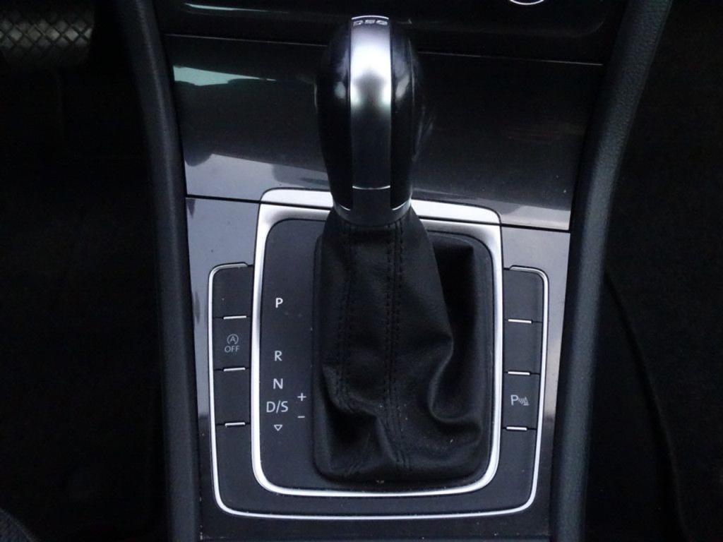 Volkswagen Golf 1.0 tsi comfortline automaat | navi | bluetooth