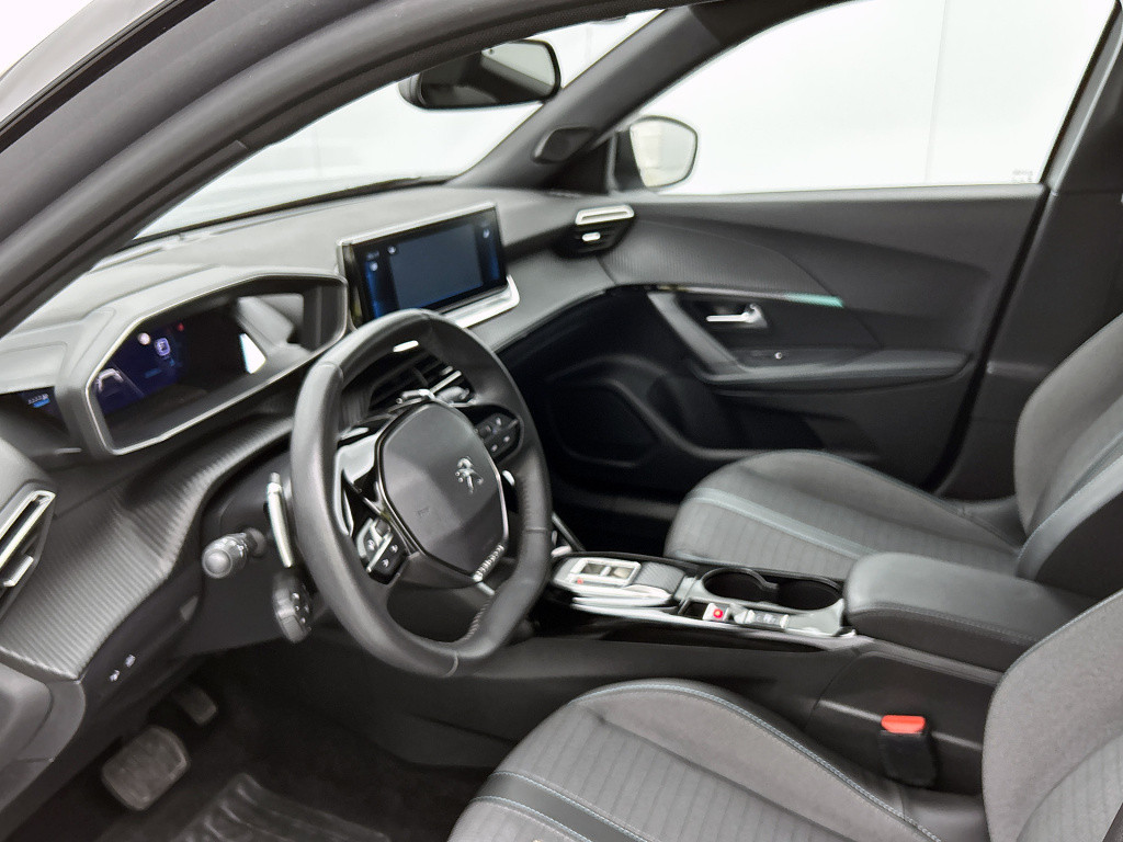 Peugeot 2008 130 pk automaat allure pack | rijklaar | camera | adaptive cru
