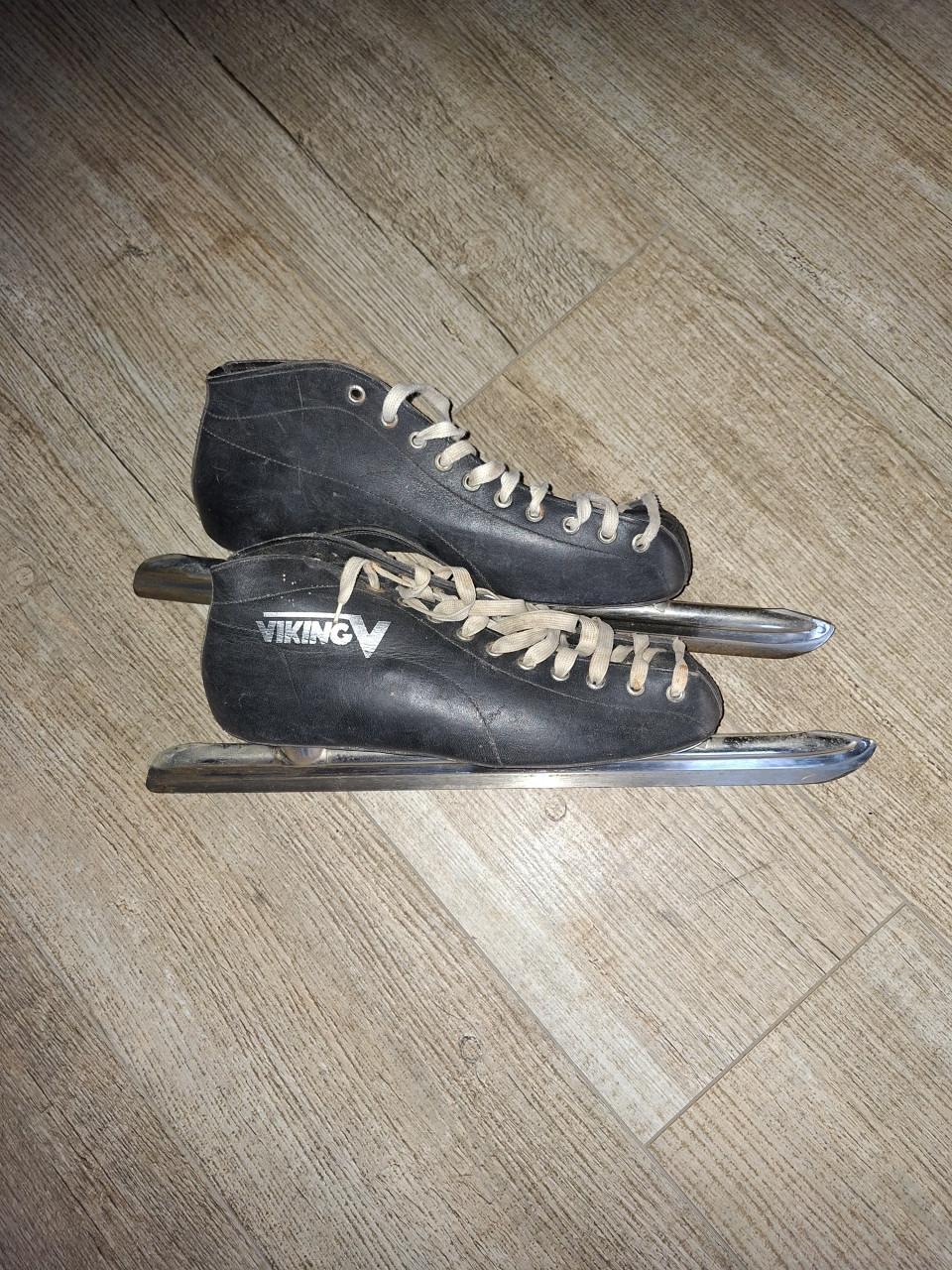 Schaatsen Noren merk Viking mt 42