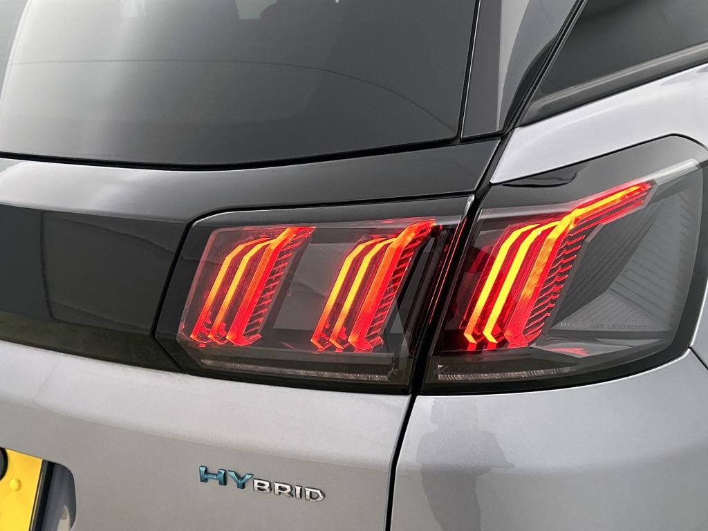 Peugeot 3008 plug-in hybrid 180 pk allure | rijklaar | adaptive cc |