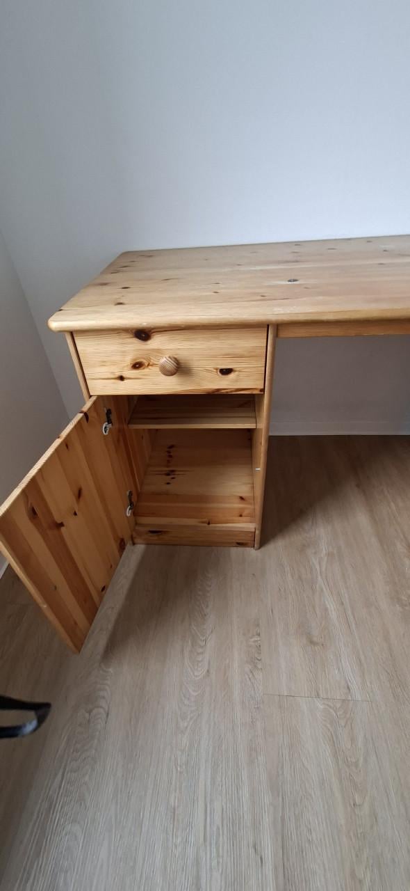 Eikenhouten bureau