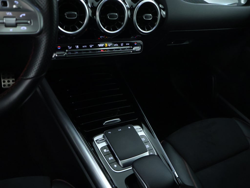 Mercedes-Benz B-Klasse 180 business solution amg | apple carplay/android au