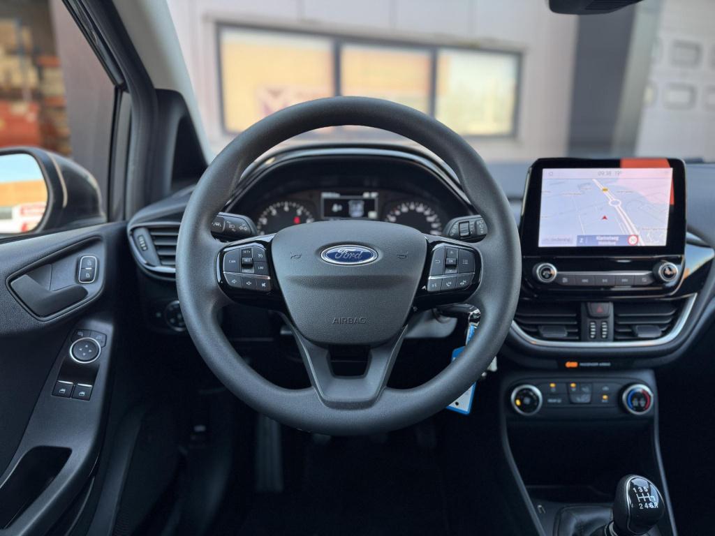 Ford Fiesta 1.0 ecoboost connected nl-auto, groot navischerm!