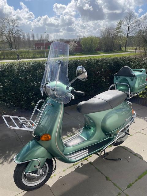Vespa ET4 125 Motorscooter in perfecte staat