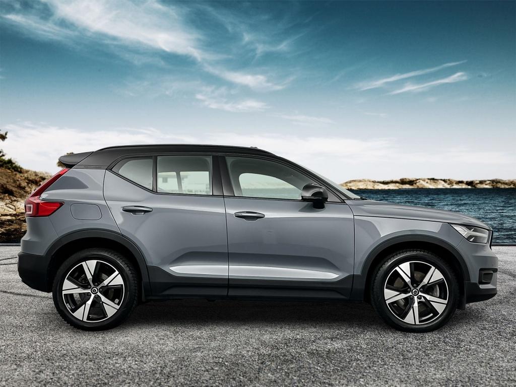 Volvo XC40 t5 262pk recharge r-design| pano| 360camera| ada.cruise| keyless