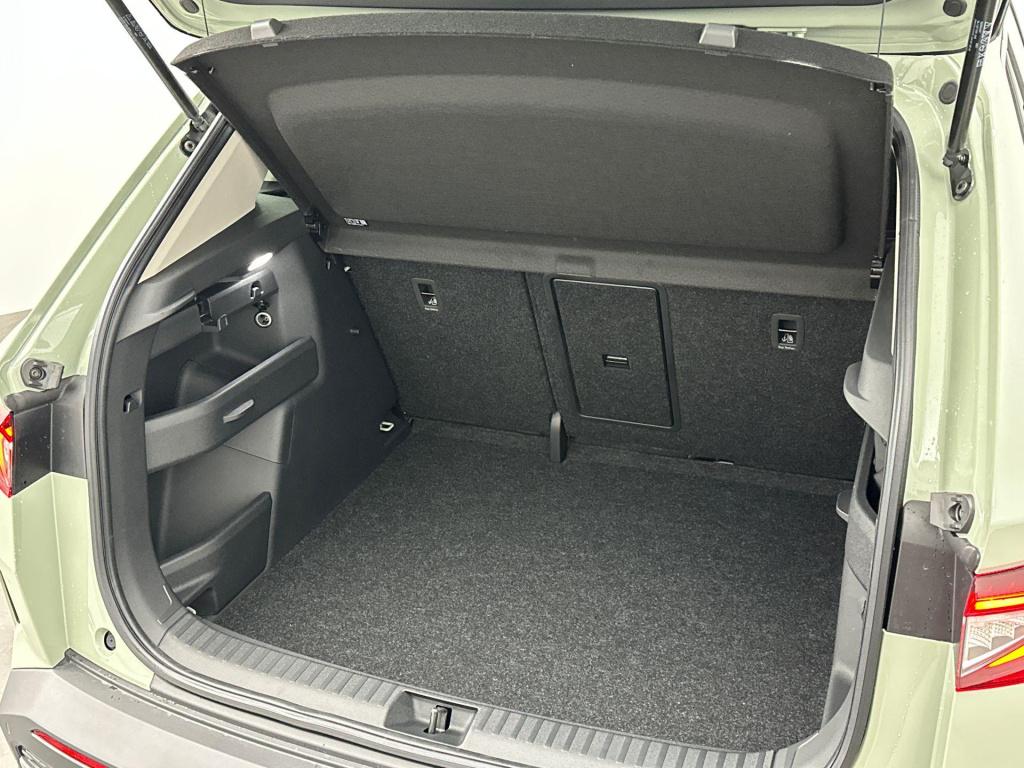 Skoda Elroq business edition tour elektromotor 210 kw / 286 pk