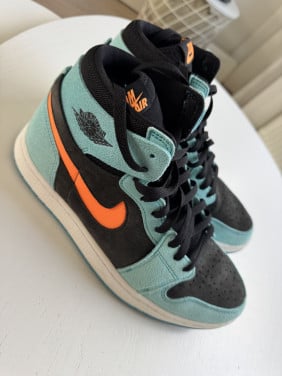 Nike Jordan/Dunk sneakers