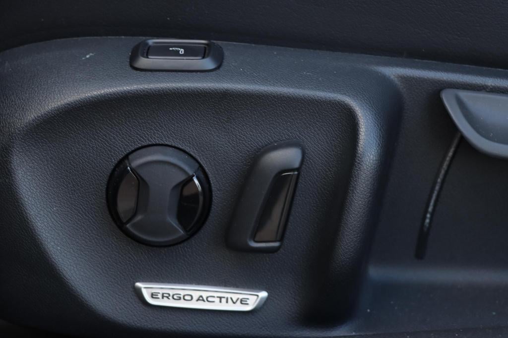 Volkswagen Passat variant 1.5 etsi r-line business dsg7 150pk ergo stoel | 