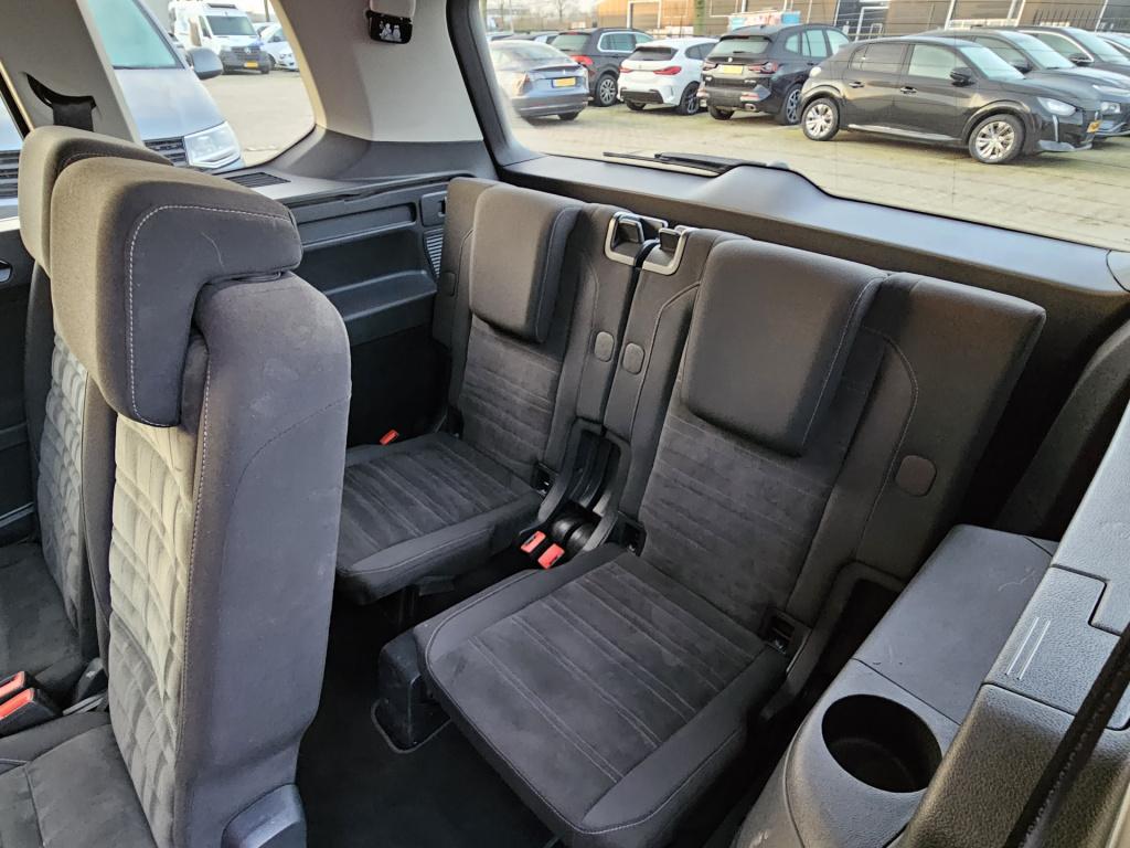 Volkswagen Touran 1.2 tsi highline business r-line 7-pers. | acc | camera