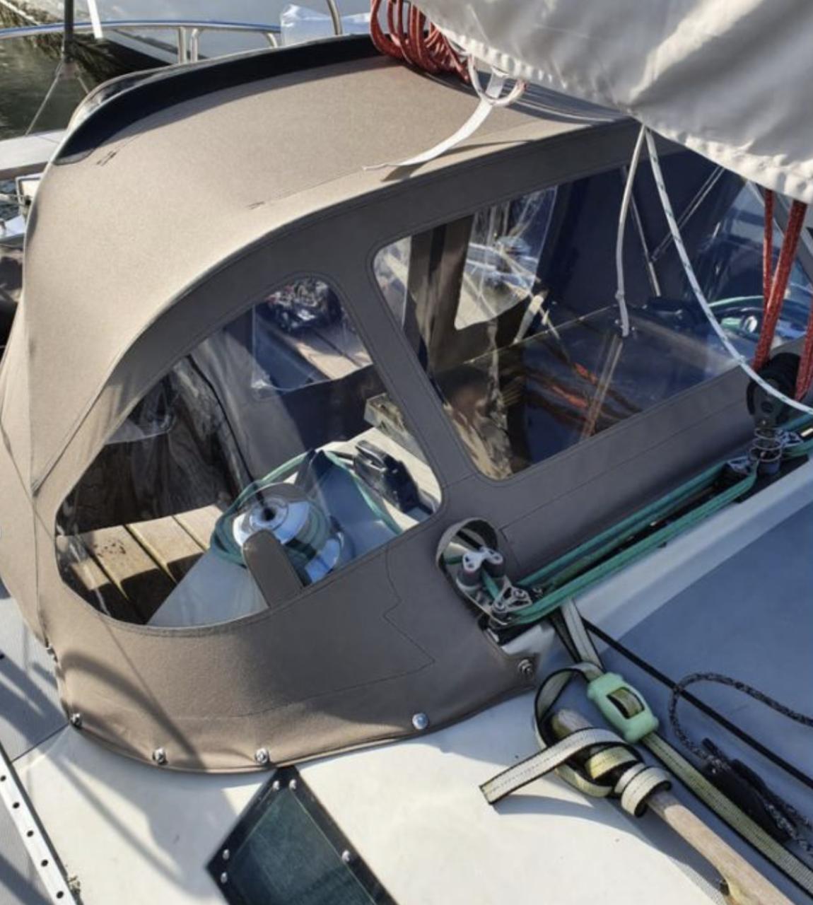 Zeilmaker voor reparatie en bootcanvas