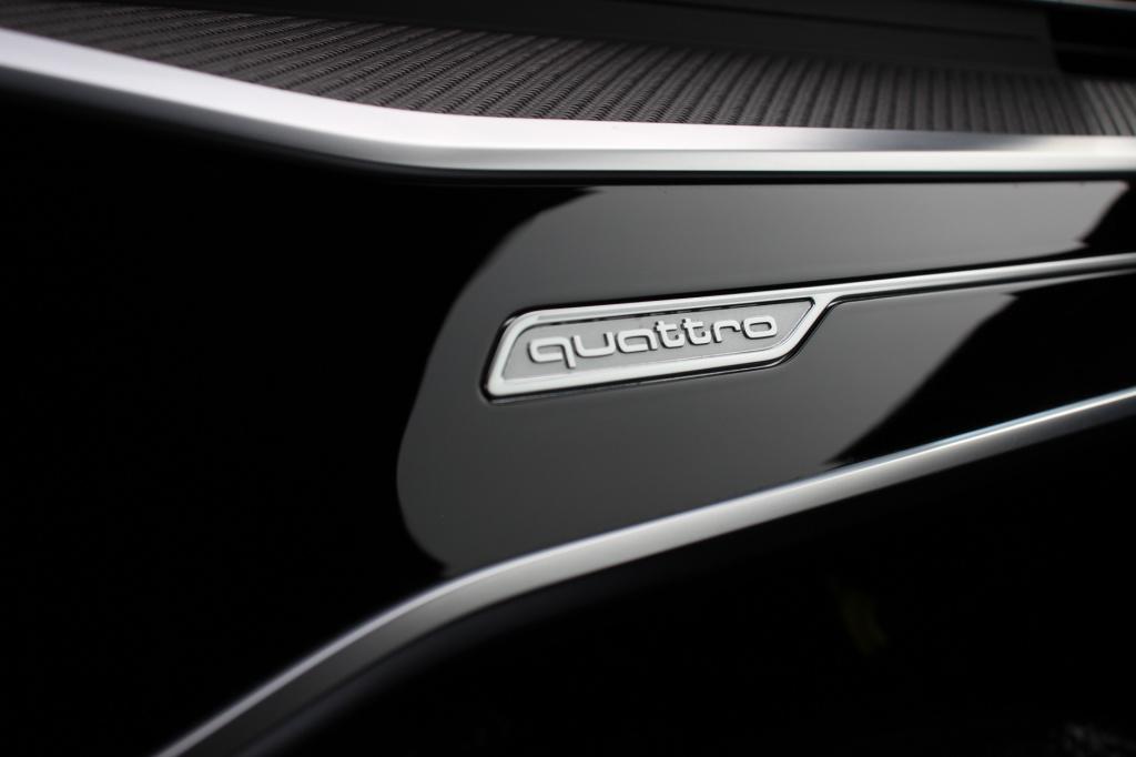 Audi A6 avant 55 tfsi e quattro s competition | rs stoelen | head up | memo