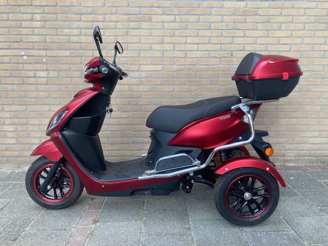 GEEN RIJBEWIJS ? NIET NODIG MET DEZE STOERE NIPPONIA PRIDE SCOOTER !