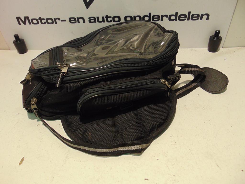 Ruitjes, huggers,undertail,radiator covers,bellypan en meer accessoires