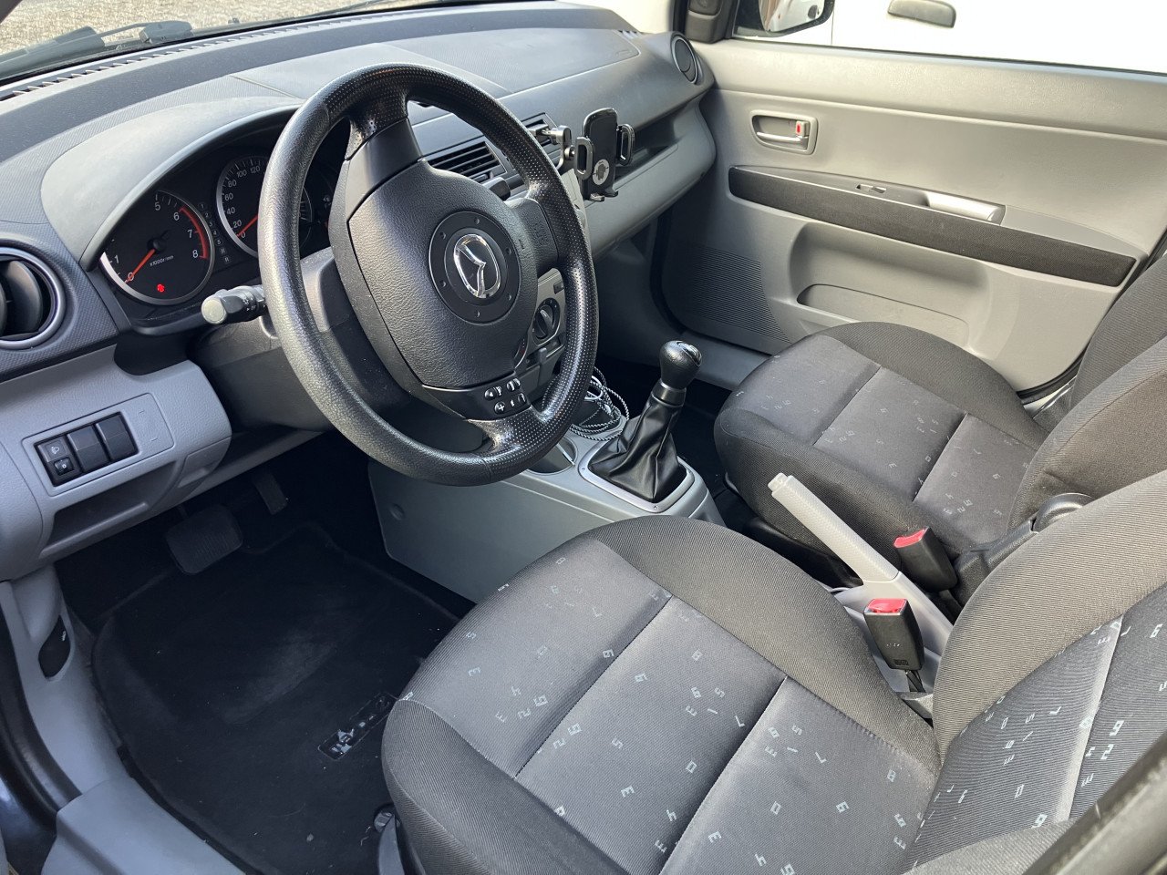 Mazda 2