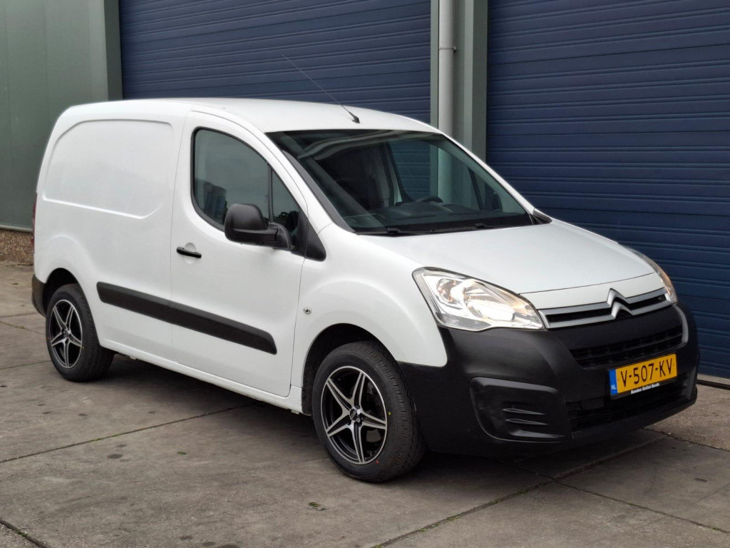 Citroen Berlingo 1.6 bluehdi 75 comfort airco / kasten inrichting / trekhaa