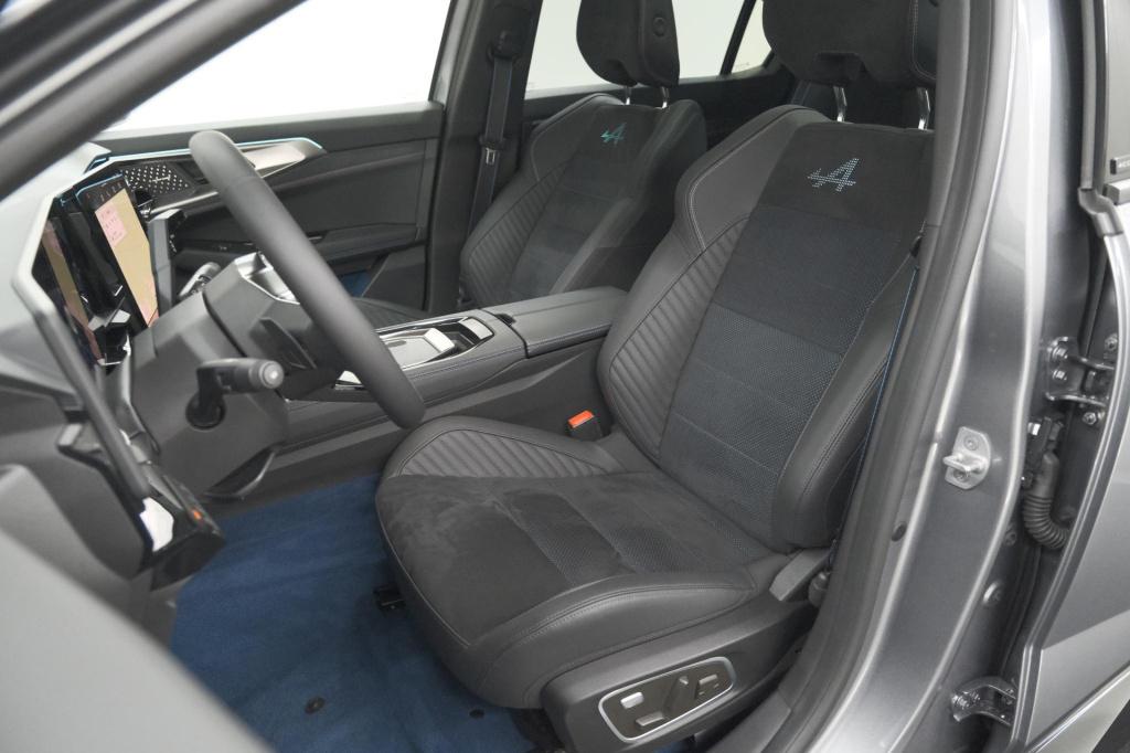 Renault Rafale 1.2 e-tech 4x4 plug-in hybrid 300 atelier alpine | panoramad