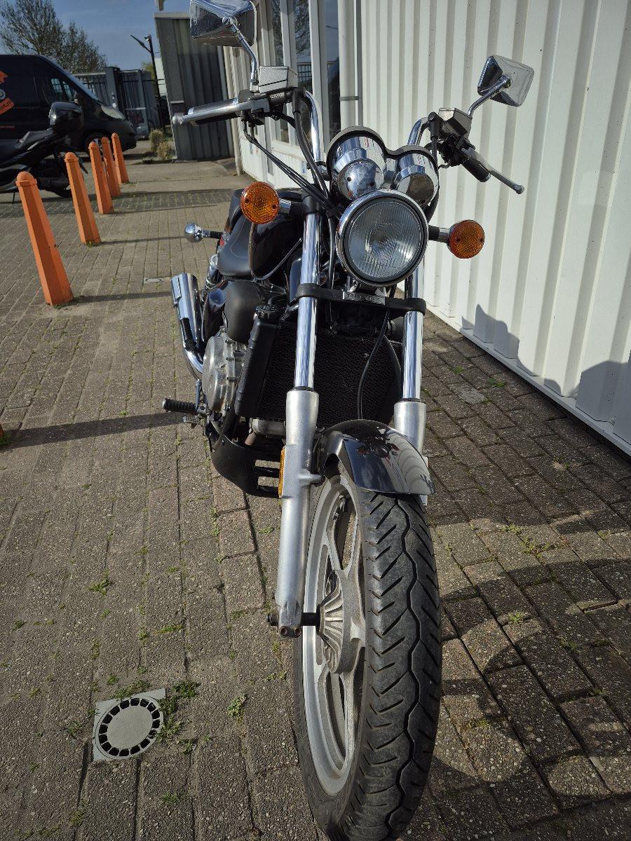 Honda Supermagna VF700c