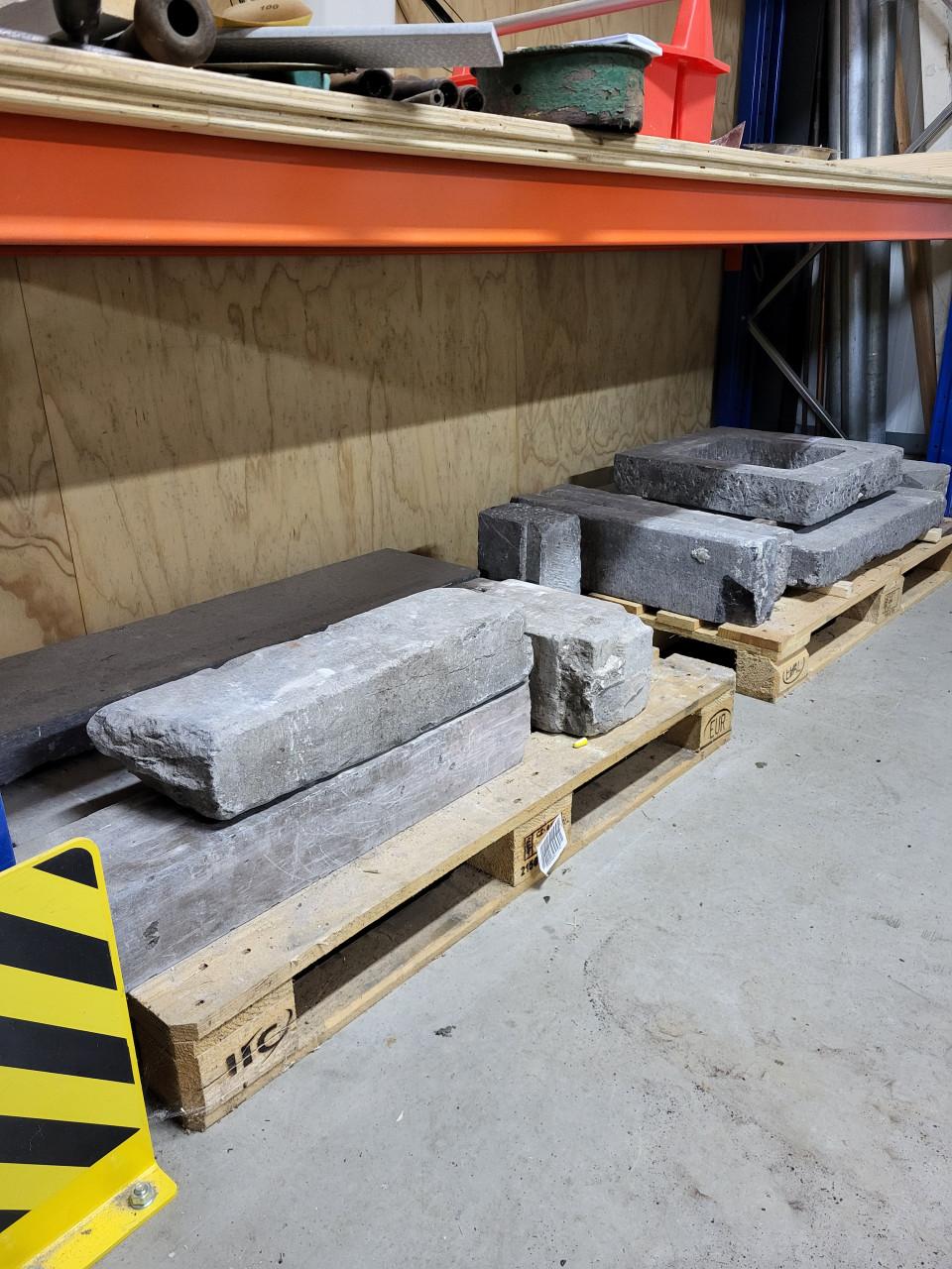 Belgisch hardsteen bakje e.d