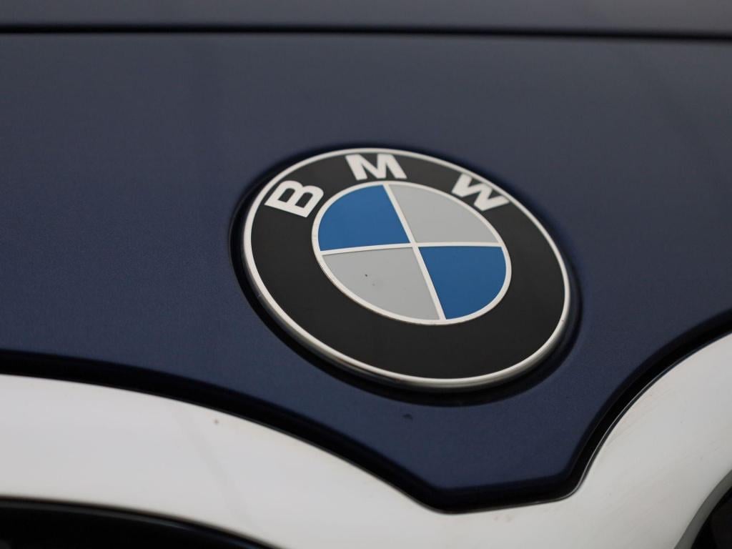 BMW 1 Serie 116i business edition | digitaal dashboard | keyless | stoelver